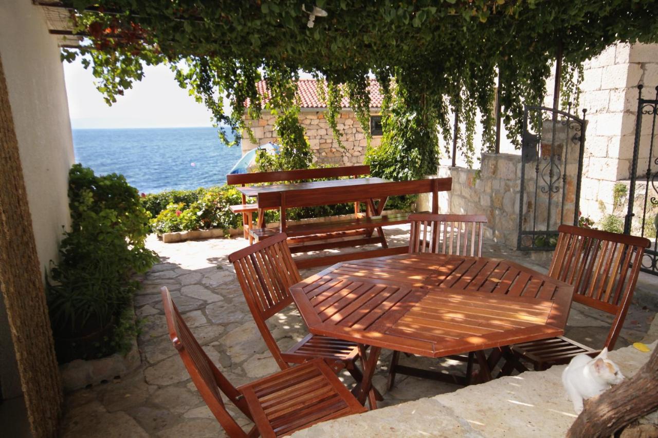 Seaside House For Families With Children Cove Tvrdni Dolac, Hvar - 2057 Gdinj Bagian luar foto